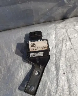 Opel Insignia A Sensor 13240109