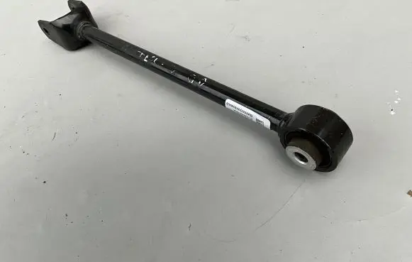 Tesla Model 3 Rear upper control arm/wishbone 104444400A