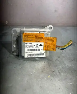 Nissan Primera Airbag control unit/module 98820AV200 0285001420