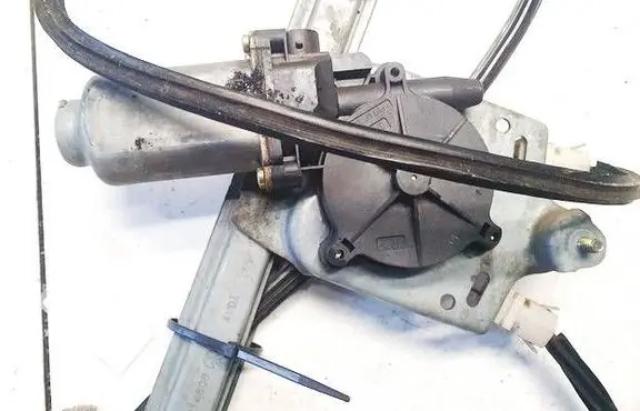 Renault Laguna II Front door window regulator motor 