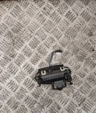 Volvo XC40 Gear shifter/selector 31437914ad