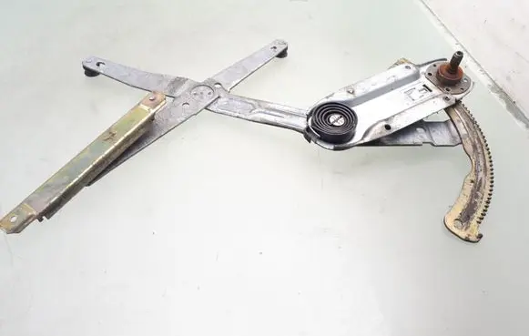 Ford Sierra Front door manual window regulator 121000889 12100 0898