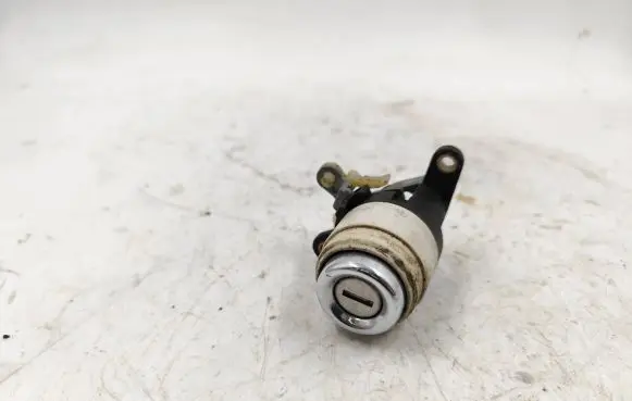 Audi 80 90 B3 Tailgate exterior lock 893862055