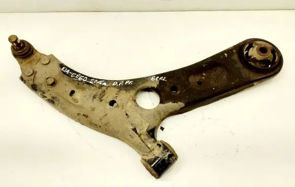 KIA Ceed Front lower control arm/wishbone