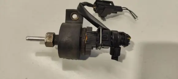 Mazda 5 Webasto circulation pump for autonomous heater 221000500400