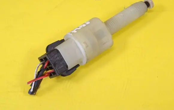 Audi A4 S4 B5 8D Brake pedal sensor switch 4A0845515A