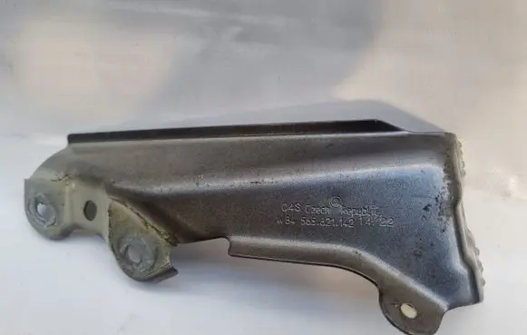 Skoda Kodiaq Fender mounting bracket 565821142