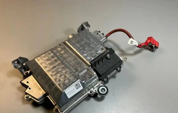 Tesla Model 3 Air suspension control unit module (rear) P111818272H 18303200A790 110033400D