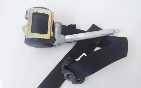 Audi A3 S3 8L Front seatbelt