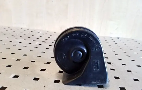 Opel Astra J Horn signal E355306