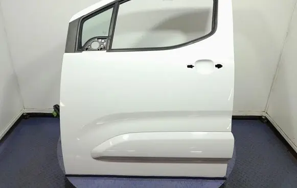 Chevrolet Combo Front door 