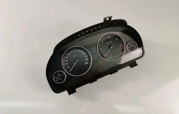 BMW 5 F10 F11 Speedometer (instrument cluster) 9249345