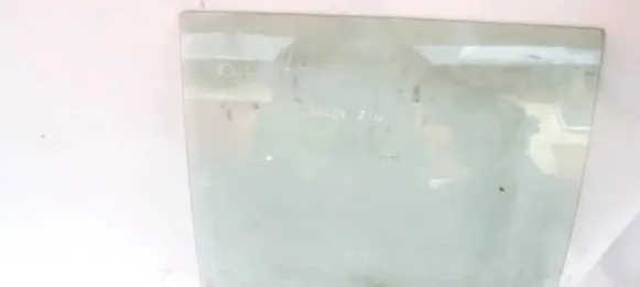 Mitsubishi Lancer Rear door window glass
