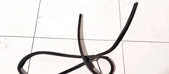 Opel Meriva A Rubber seal front coupe door 