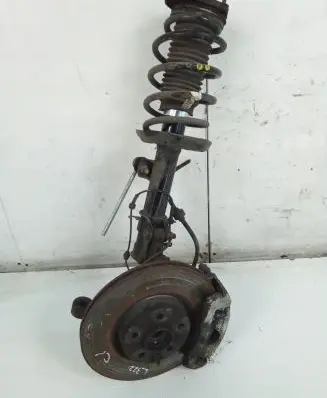 Opel Combo D Front wheel hub spindle knuckle