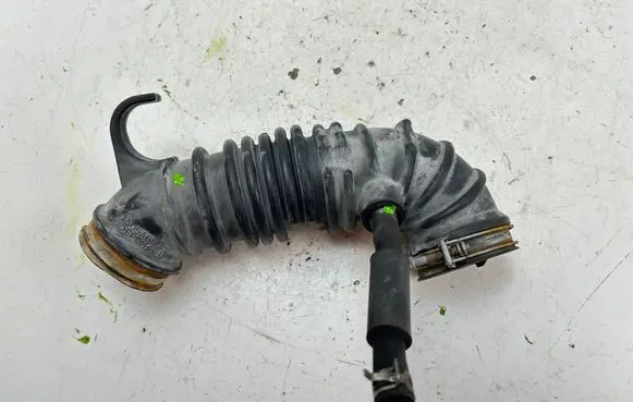Mitsubishi Outlander Air intake duct part 1505A660