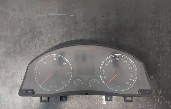 Volkswagen Golf V Speedometer (instrument cluster) 1K0920865B