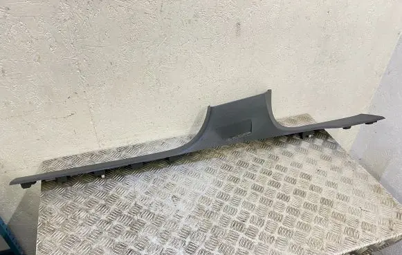 Audi Q7 4M Front sill trim cover 4M0853370B