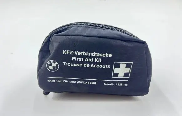 BMW 5 GT F07 First aid kit 