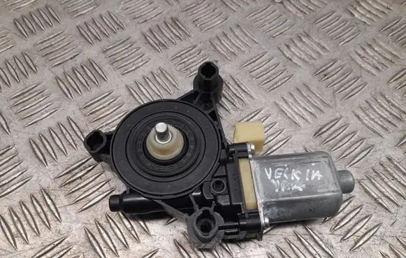 Audi A5 Front door window regulator motor 8W0959802