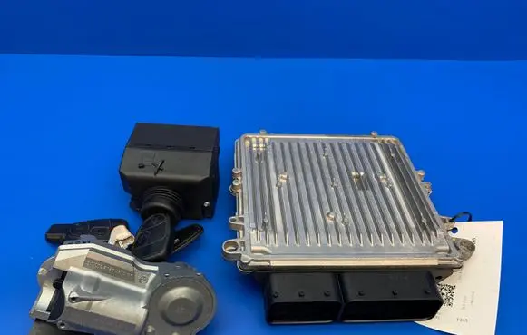 Mercedes-Benz E W211 Engine ECU kit and lock set A6421504779 0281012402 2115452308