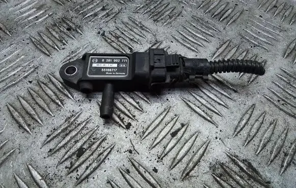 Opel Astra H Exhaust gas pressure sensor 0281002771 55198717
