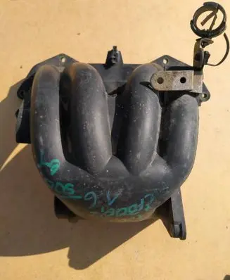 Citroen Xsara Picasso Intake manifold 9629740680
