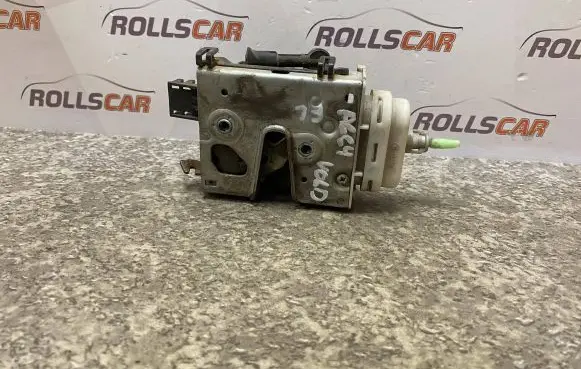 Audi A6 S6 C4 4A Front door lock 4A1837015J