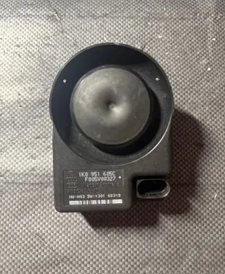 Audi A3 S3 8P Alarm system siren 1K0951605C F005V00327