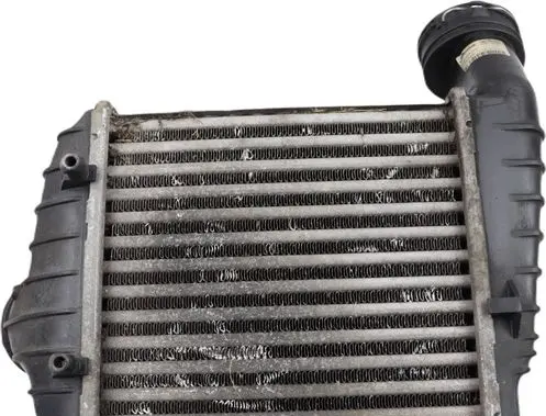 Volkswagen PASSAT B5.5 Intercooler radiator 3B0145805J 038906051B