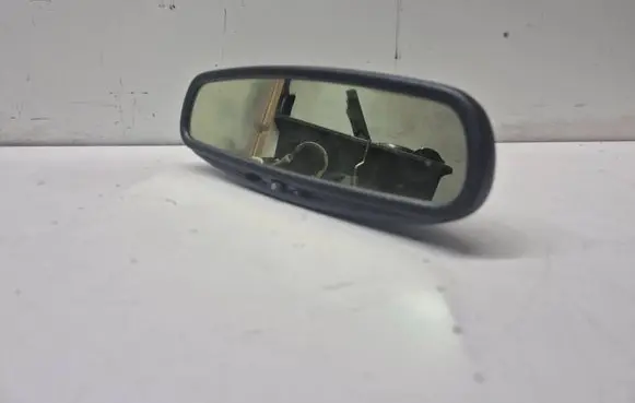 Rear view mirror (interior)