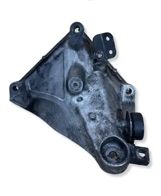 BMW 3 E90 E91 Engine mounting bracket 6770041 6774299 22116770041