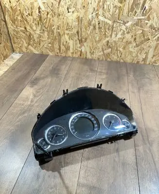 Mercedes-Benz E W212 Speedometer (instrument cluster) A2129004104 A2C53376515 A2129023502