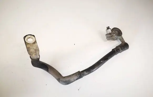 Skoda Octavia Mk2 (1Z) Positive cable (battery) 