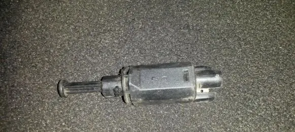 Volkswagen PASSAT B3 Brake pedal sensor switch 191945515 Nenustatyta