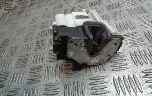 Fiat Panda II Front door lock