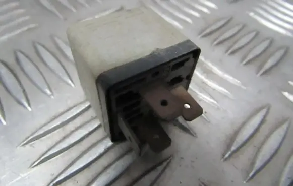 Audi 80 90 B3 Other relay 0332014152