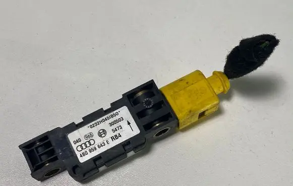 Audi A3 S3 8P Airbag deployment crash/impact sensor 4B0959643E