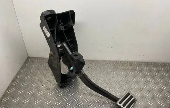Ford Mustang VI Brake pedal K850E BR332450LA