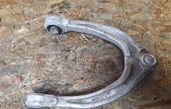 Alfa Romeo Giulia Front upper control arm/wishbone 