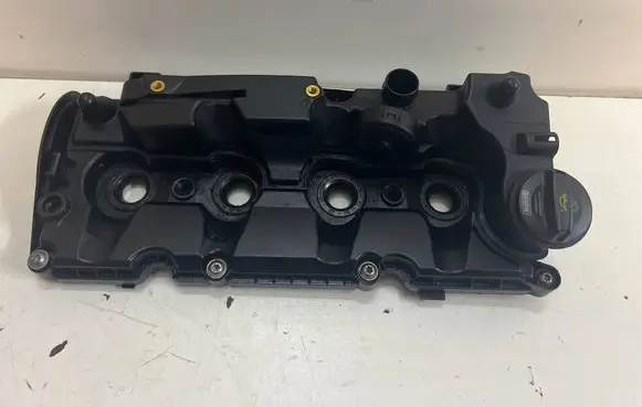 Volkswagen Golf VII Rocker cam cover 04L103475A
