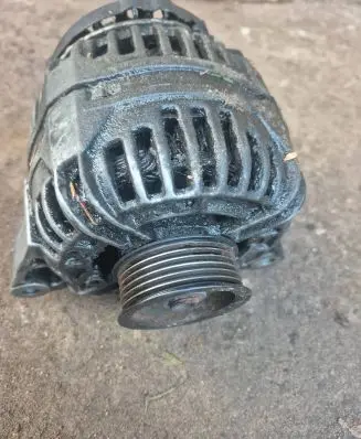 Audi A6 S6 C5 4B Generator/alternator 0986044470