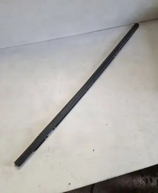 Citroen C4 III e-C4 Front door glass trim molding 9830618780