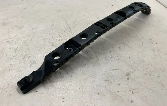 Nissan Rogue Rear bumper mounting bracket 852204BA0A