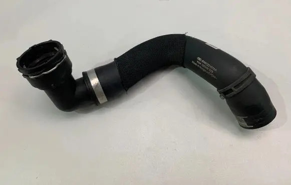 Audi A5 Engine coolant pipe/hose 8W0122101AA