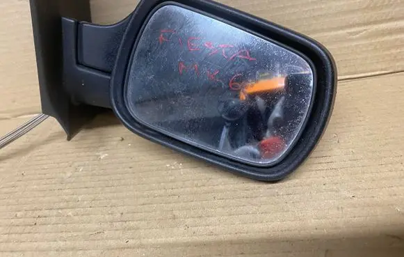 Ford Fiesta Manual wing mirror 