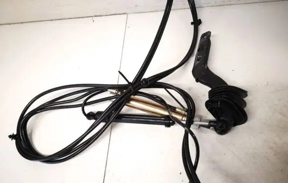 Mercedes-Benz ML W164 Tailgate/trunk/boot hinge a1647400018