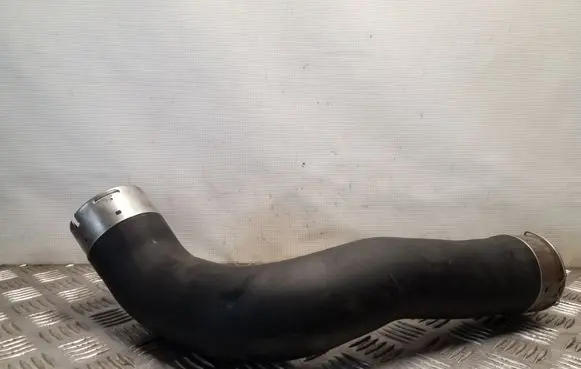 BMW 5 F10 F11 Intercooler hose/pipe