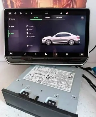 Skoda Octavia Mk4 Navigation unit CD/DVD player 57H035816 10R0611960 5TH035816