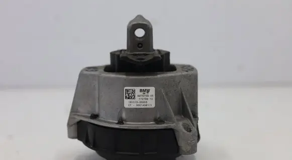 BMW 3 G20 G21 Engine mount bracket 6876759